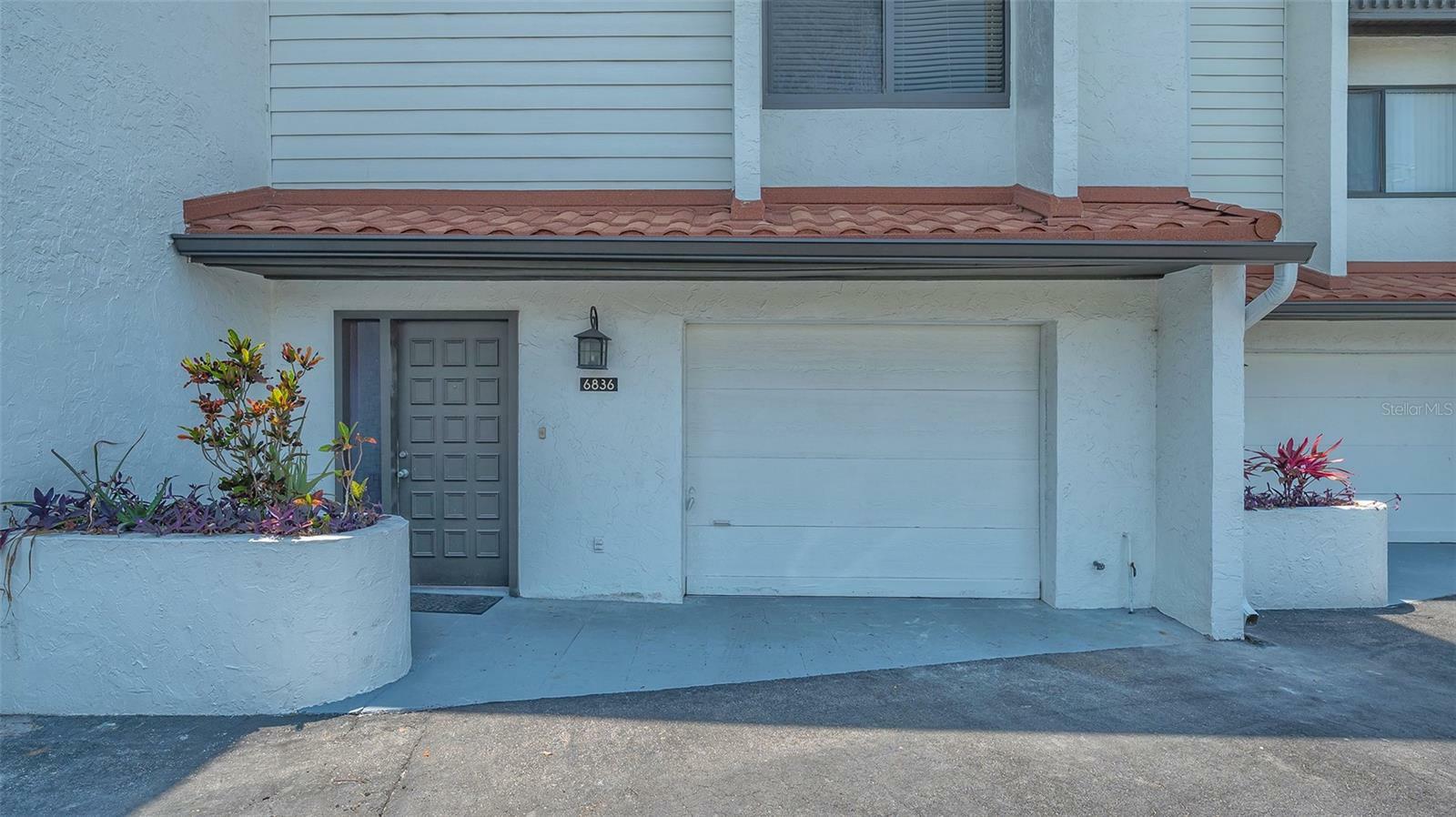 Property Photo: 6836 Midnight Pass Road 6836 FL 34242