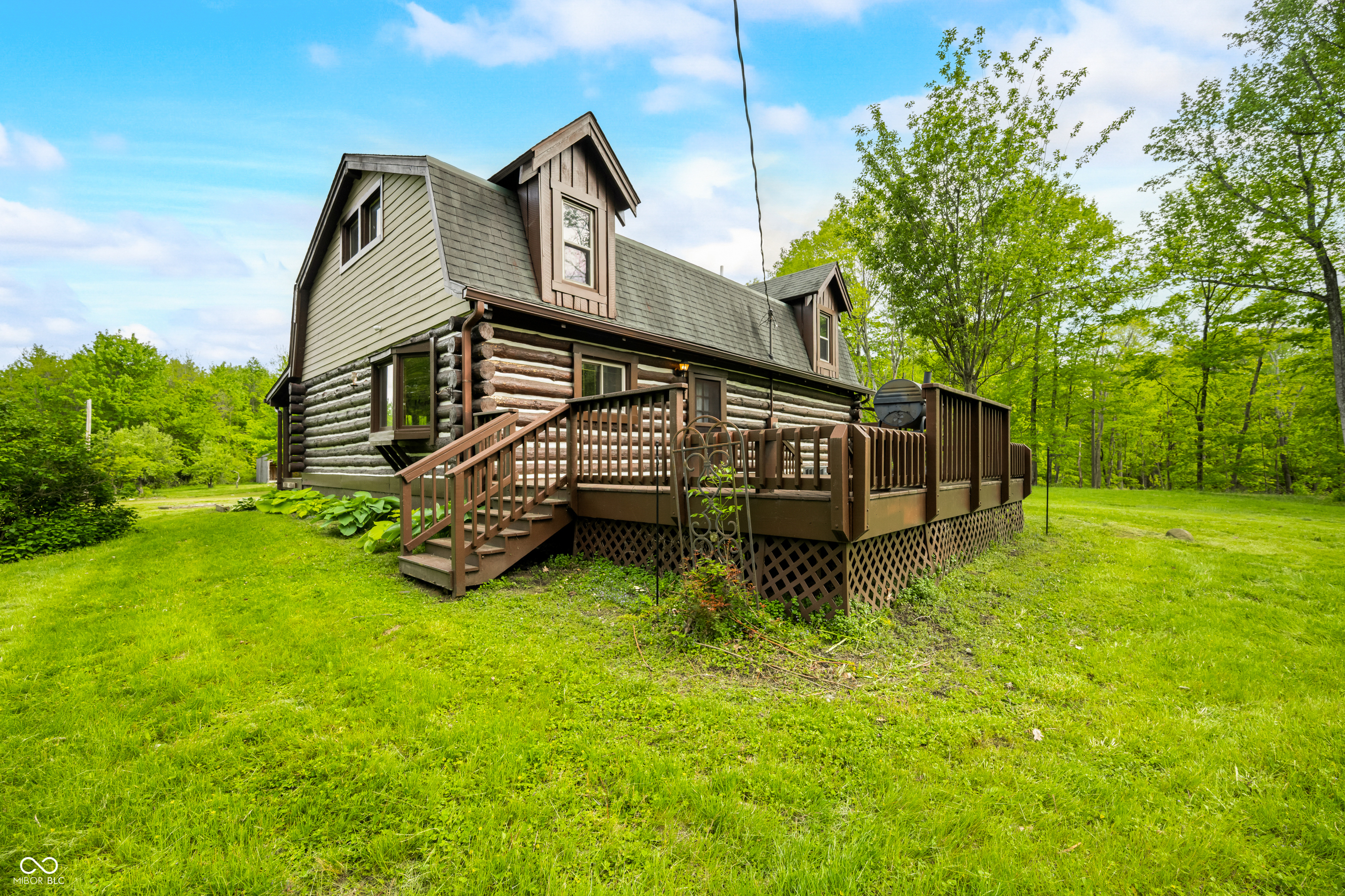 Property Photo: 6968 S 300 W IN 46181