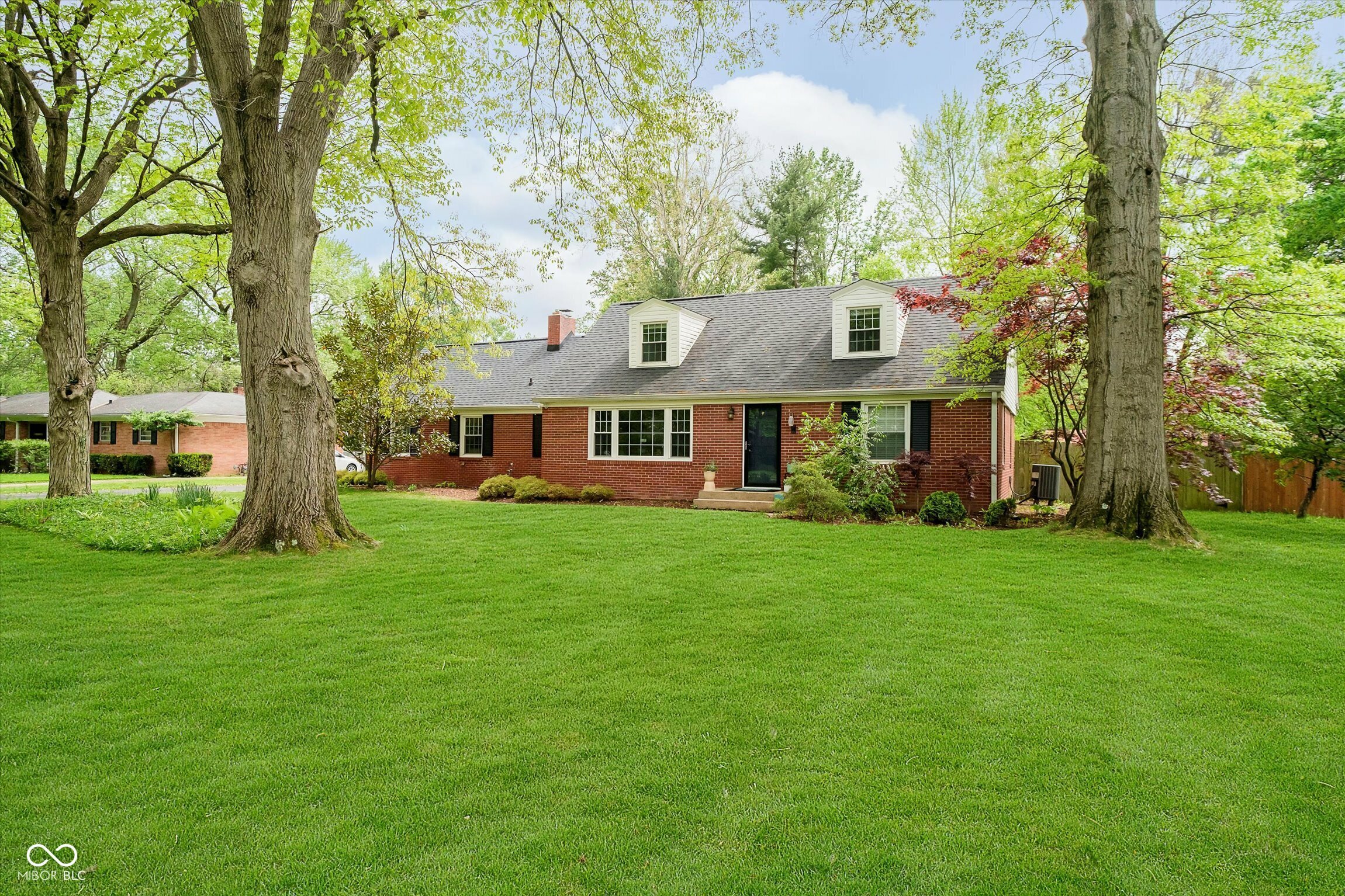 Property Photo: 1409 Alimingo Drive IN 46260