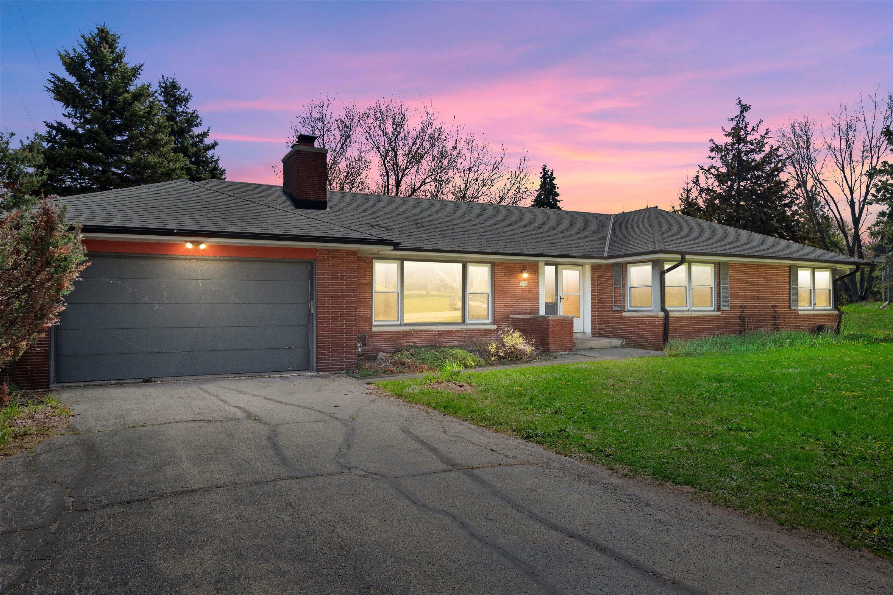 3960 N 165th St  Brookfield WI 53005 photo