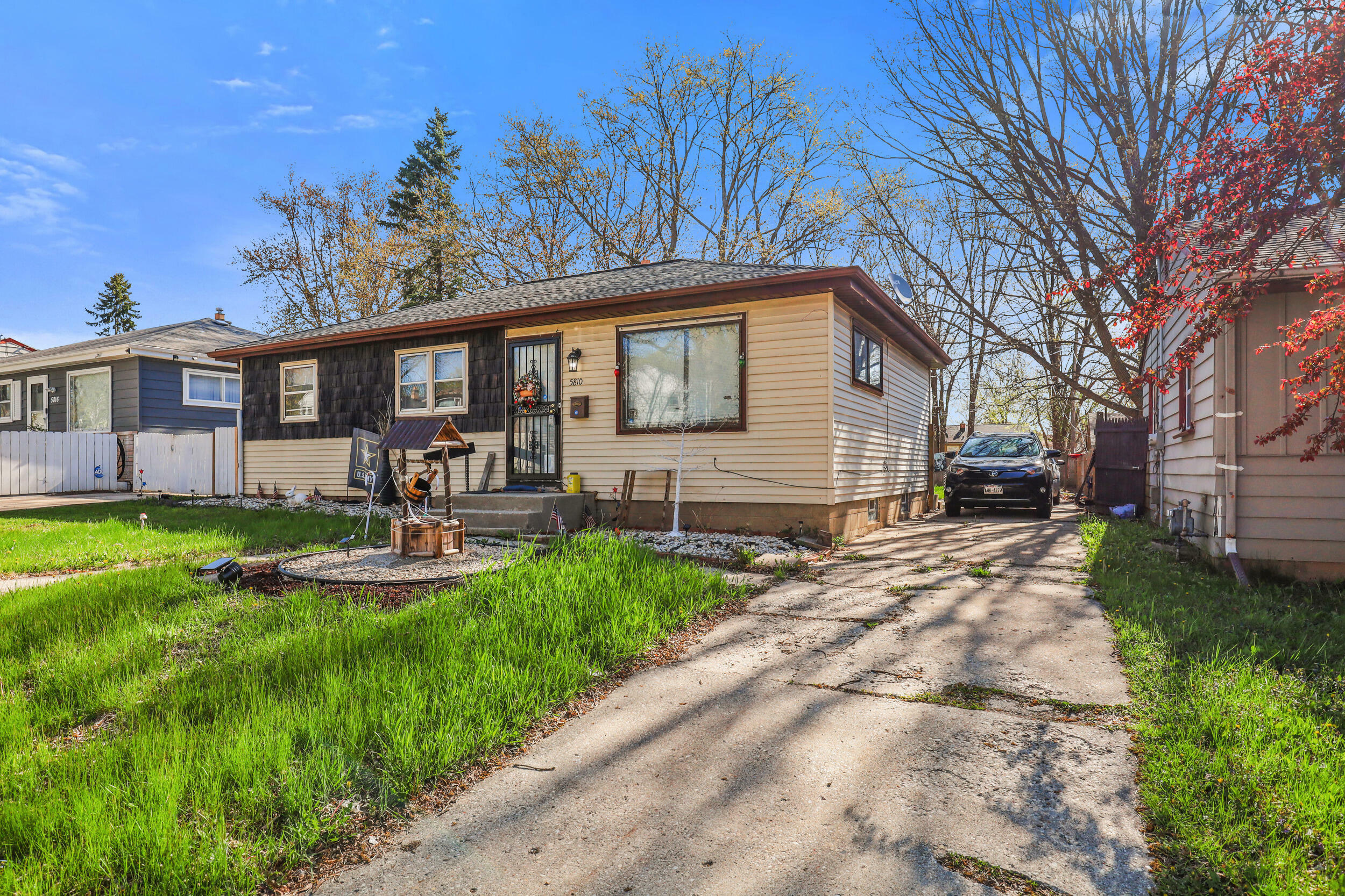Property Photo: 5810 N 63rd St WI 53218