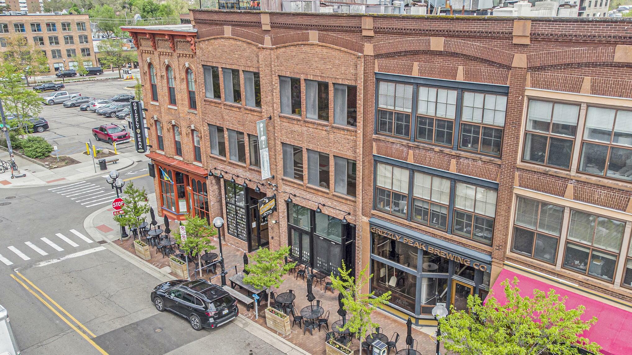 120 W Washington Street  Ann Arbor MI 48104 photo