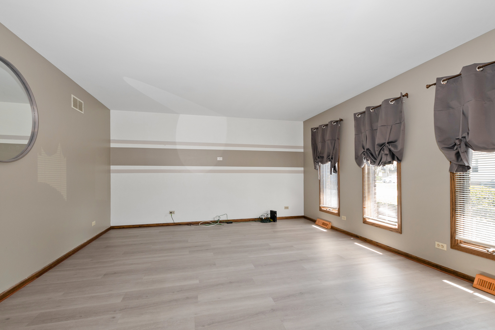 Property Photo: 91 McKinley Avenue IL 60475