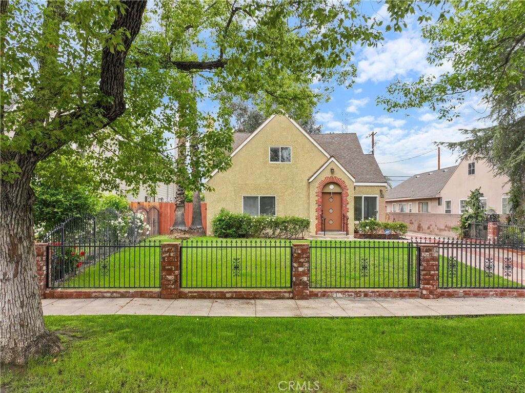 Property Photo:  424 W 20th Street  CA 92405 