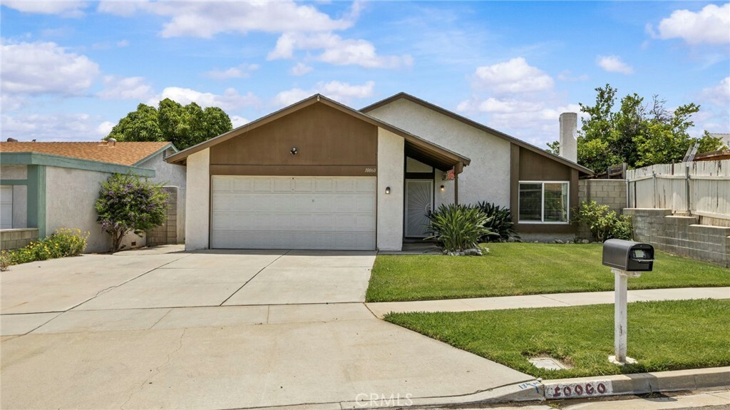 Property Photo:  10060 Hillsborough Lane  CA 92503 