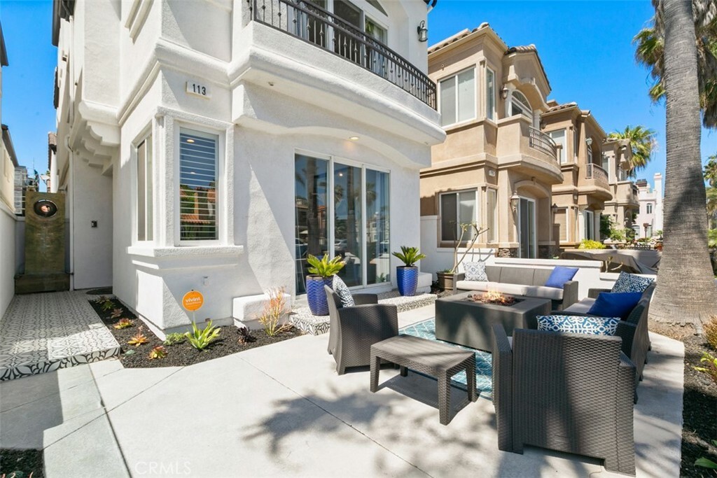 Property Photo: 113 18th Street CA 92648