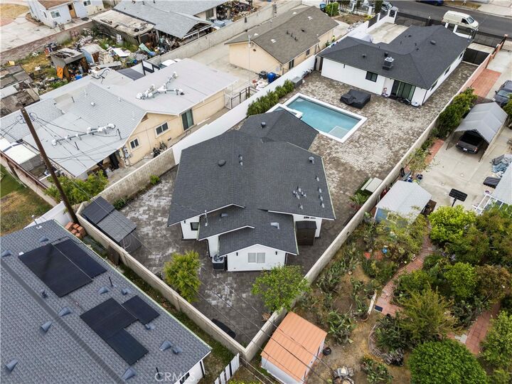 Property Photo:  10263 Strathern Street  CA 91352 