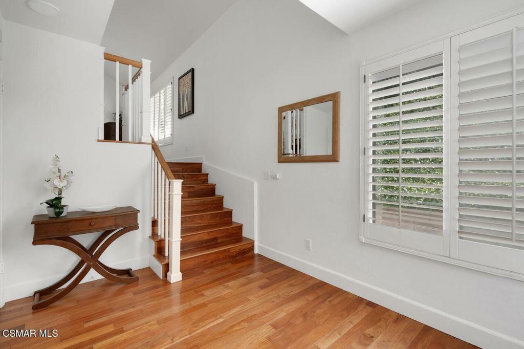 Property Photo: 638 White Oak Lane CA 91320