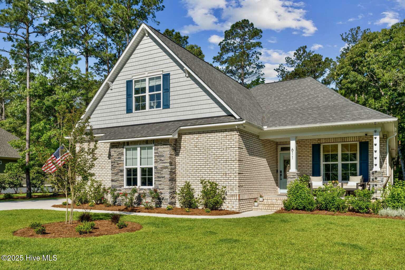 Property Photo: 611 Grovewood Lane SE NC 28422
