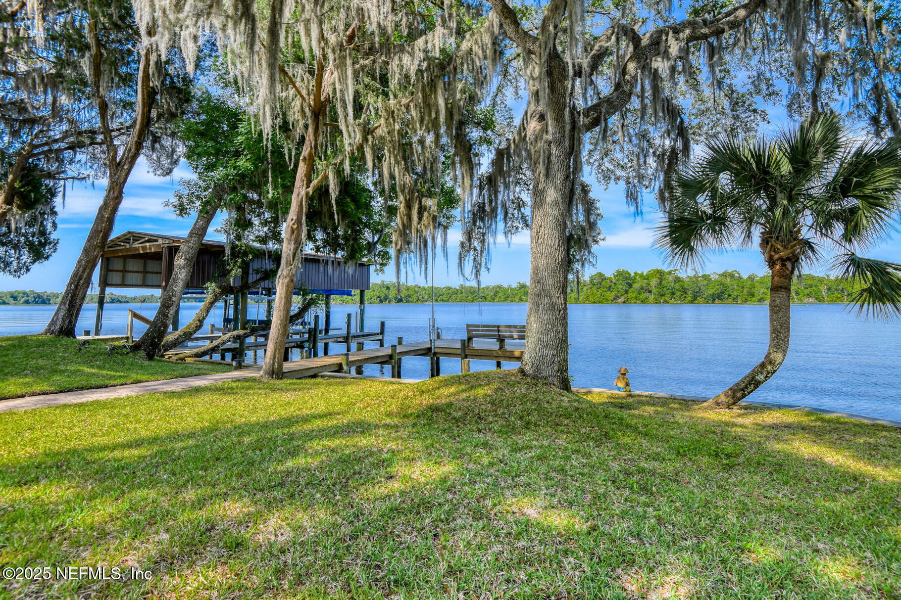 Property Photo: 130 Woodbury Trail FL 32189