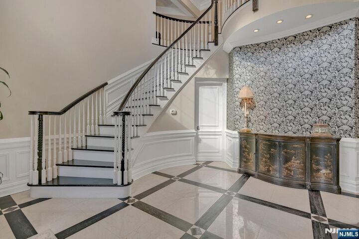 Property Photo:  13 Split Rock Road  NJ 07458 