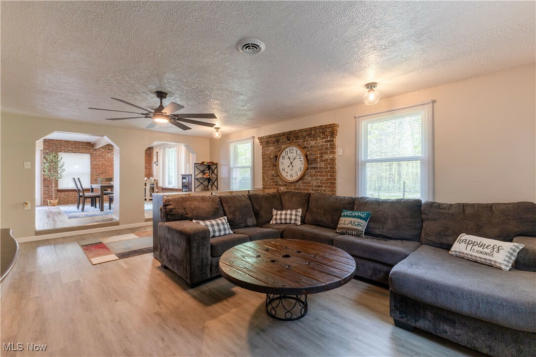 Property Photo: 274 2nd Street OH 44429