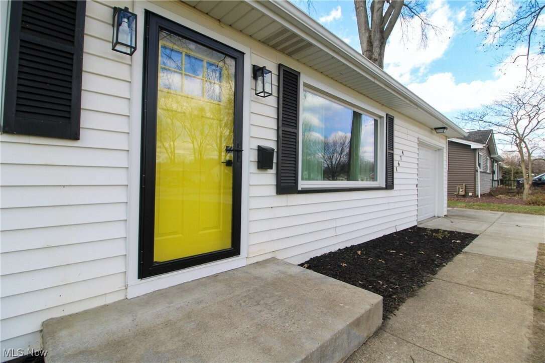 Property Photo: 1674 Yolanda Drive OH 44511