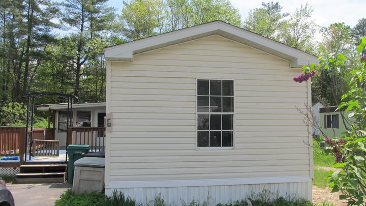 Property Photo: 6 Elcona Drive NH 03431