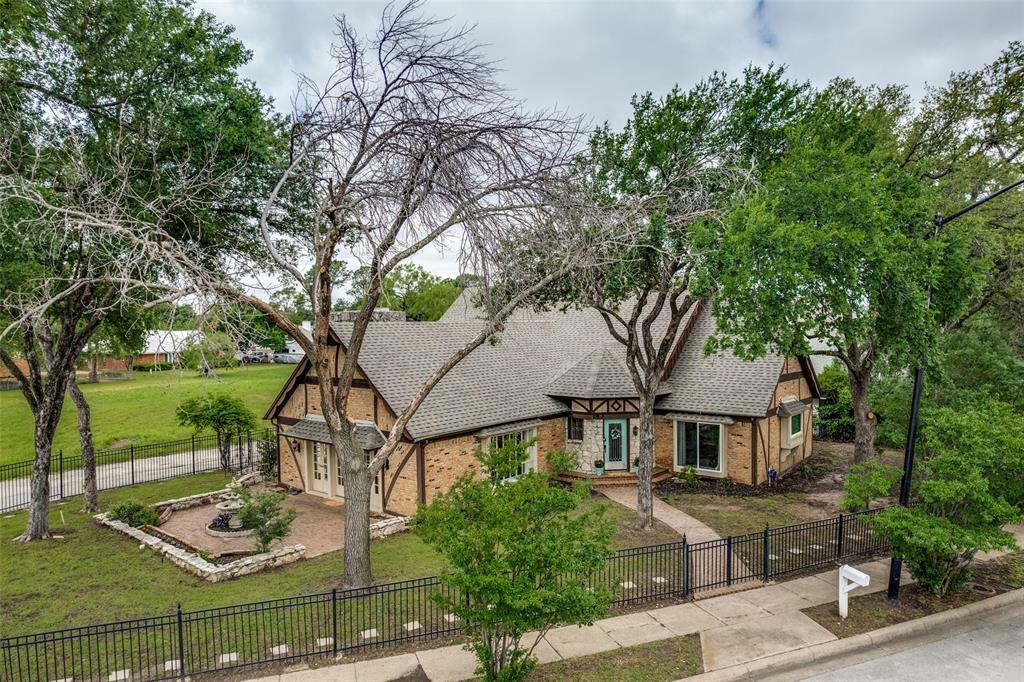 Photo de la propriété: 936 Country Club Lane TX 76112