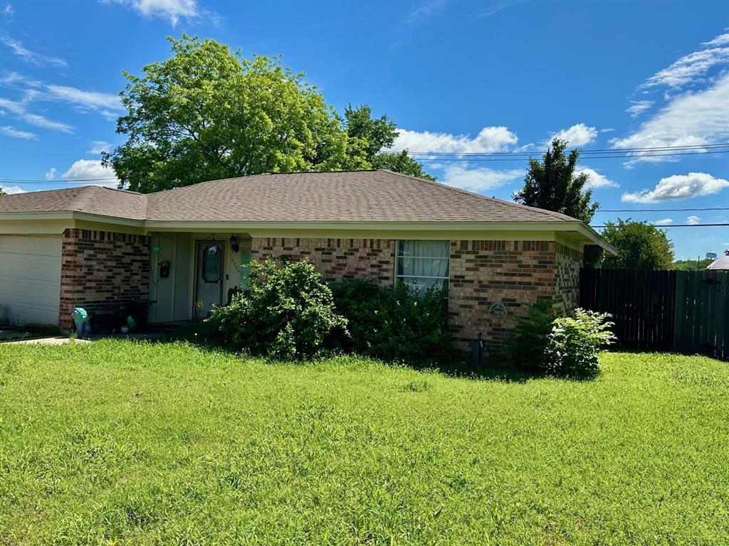 Property Photo: 5704 Newman Drive TX 76180