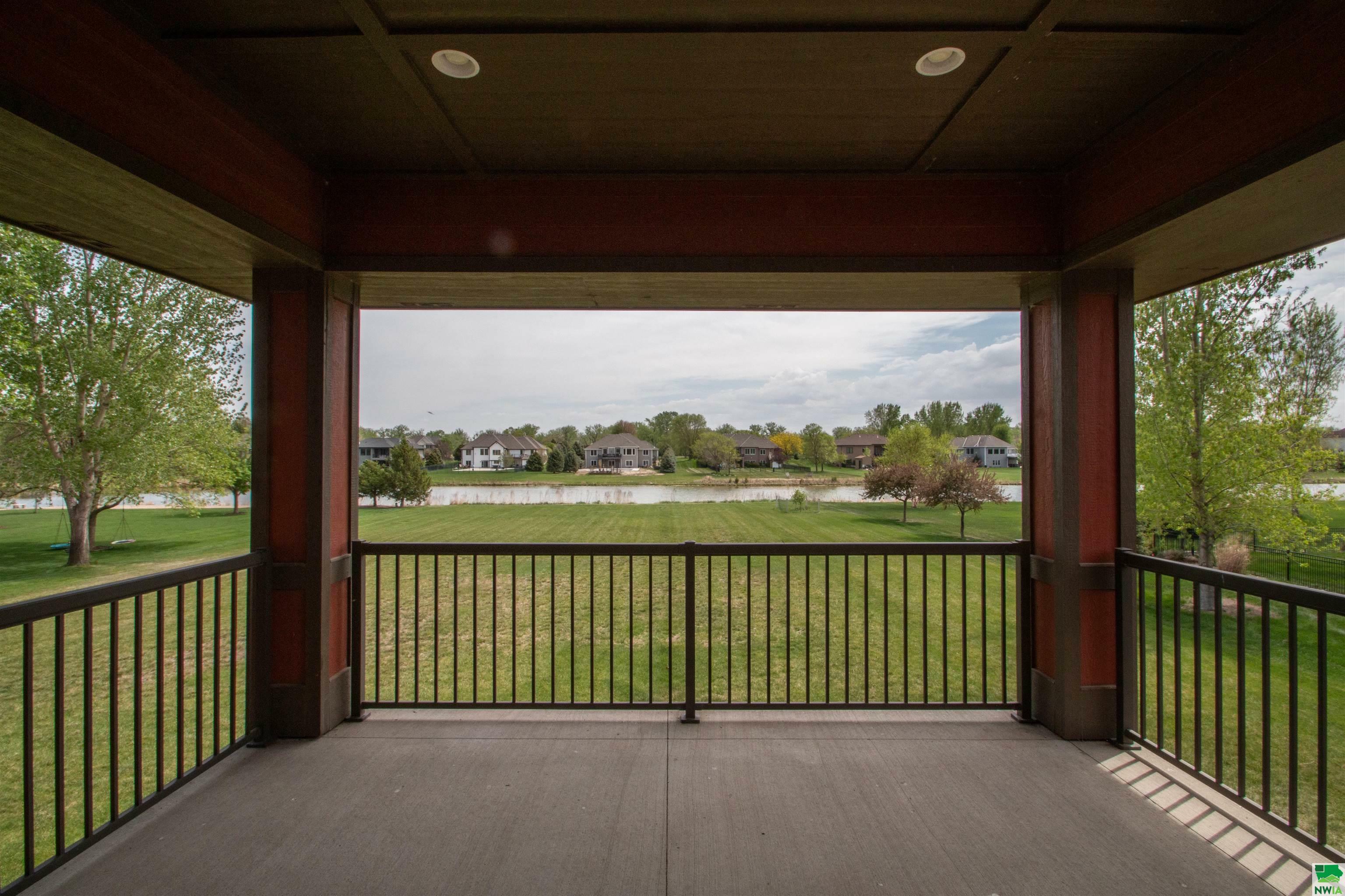 Property Photo:  802 Brookside Dr  SD 57028 