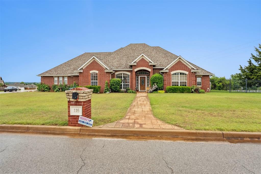 Property Photo: 116 Mission Hills Drive OK 73044