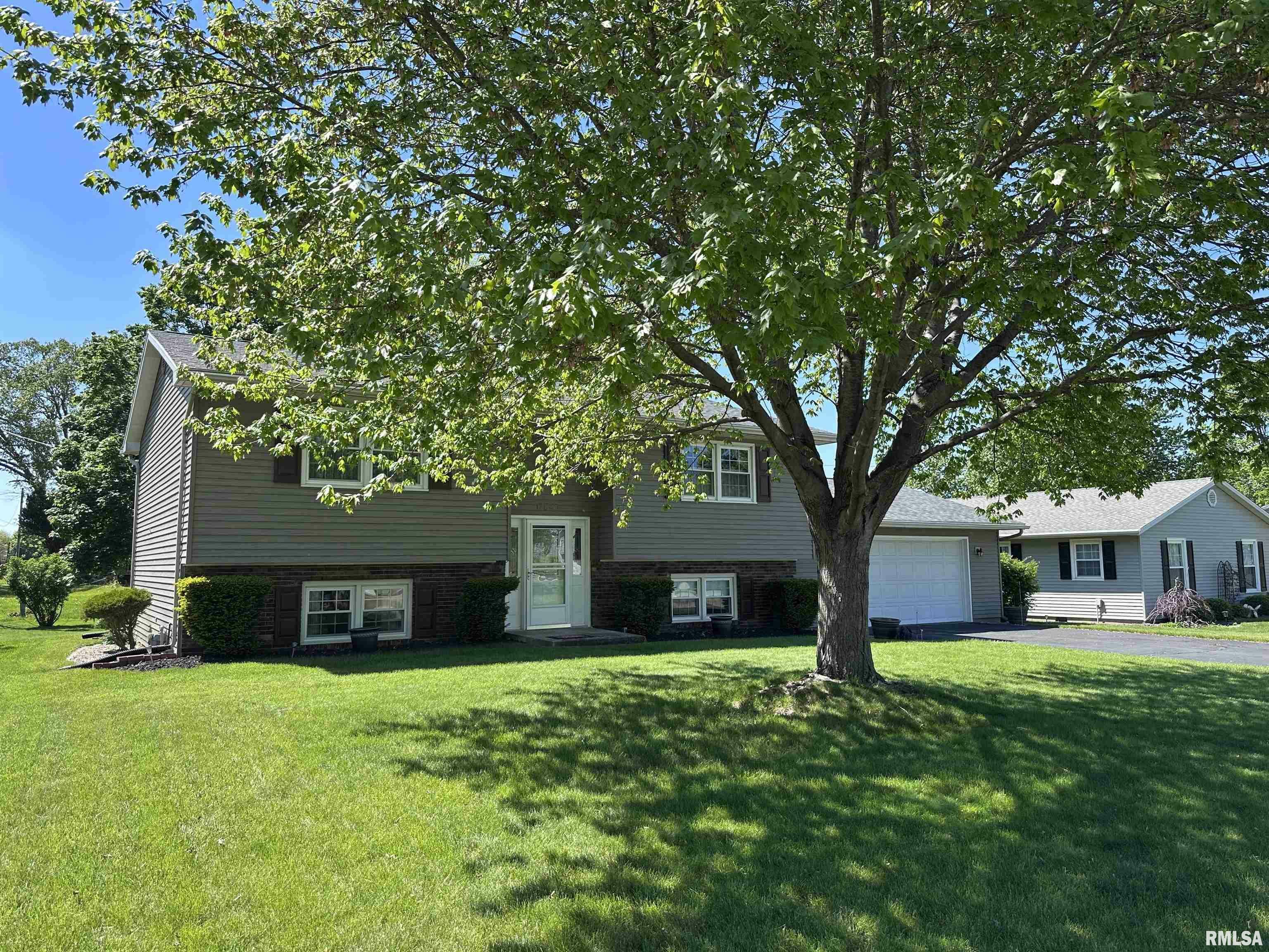 Property Photo: 2840 Montague Drive IL 61401