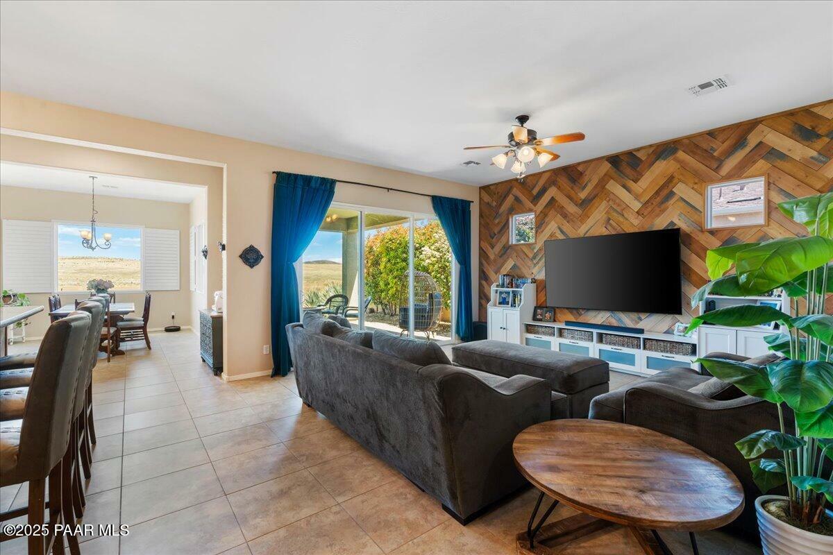 Property Photo: 921 N Soliz Street AZ 86327