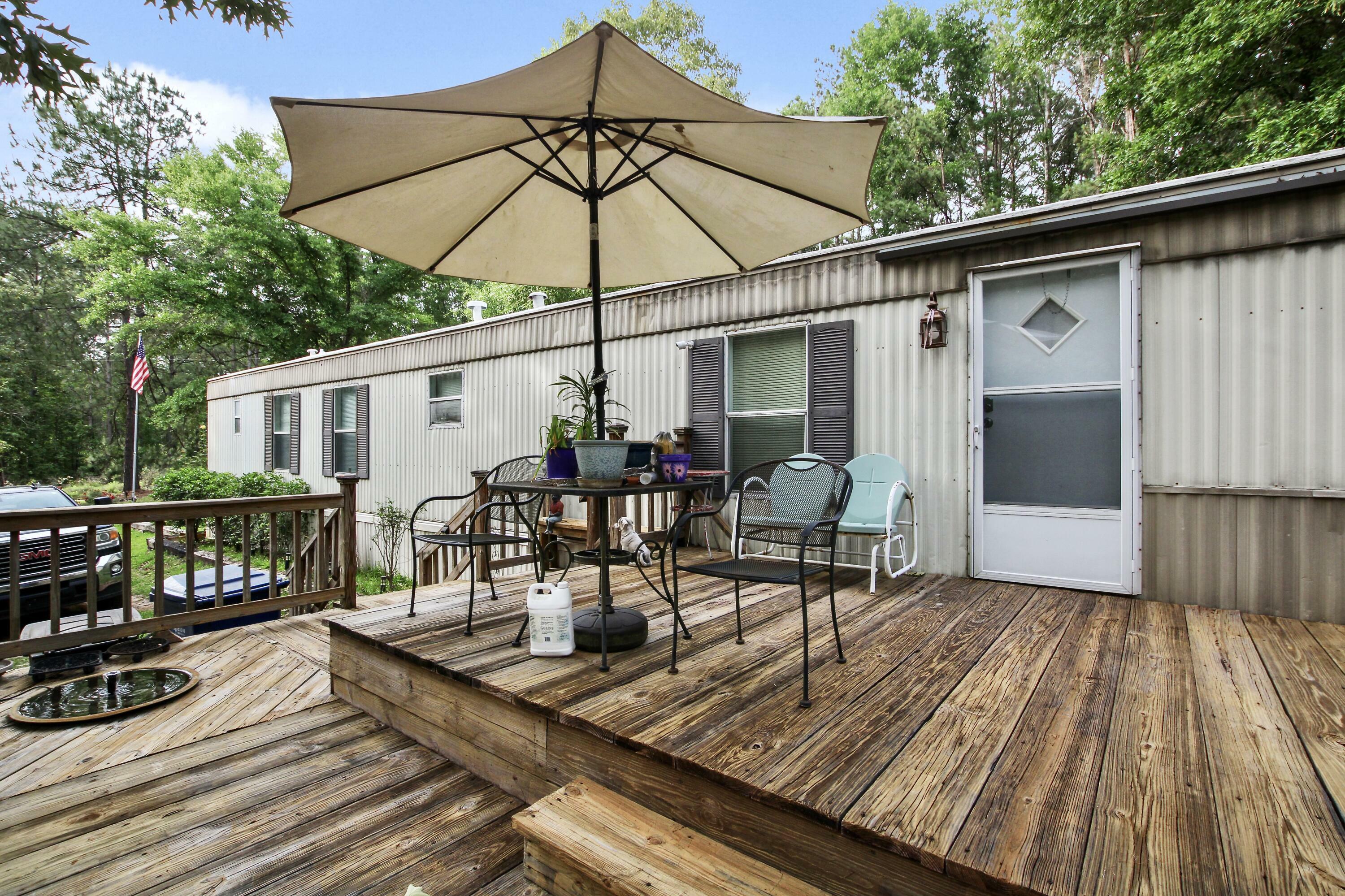 Property Photo: 274 Foxy Ln LA 71403