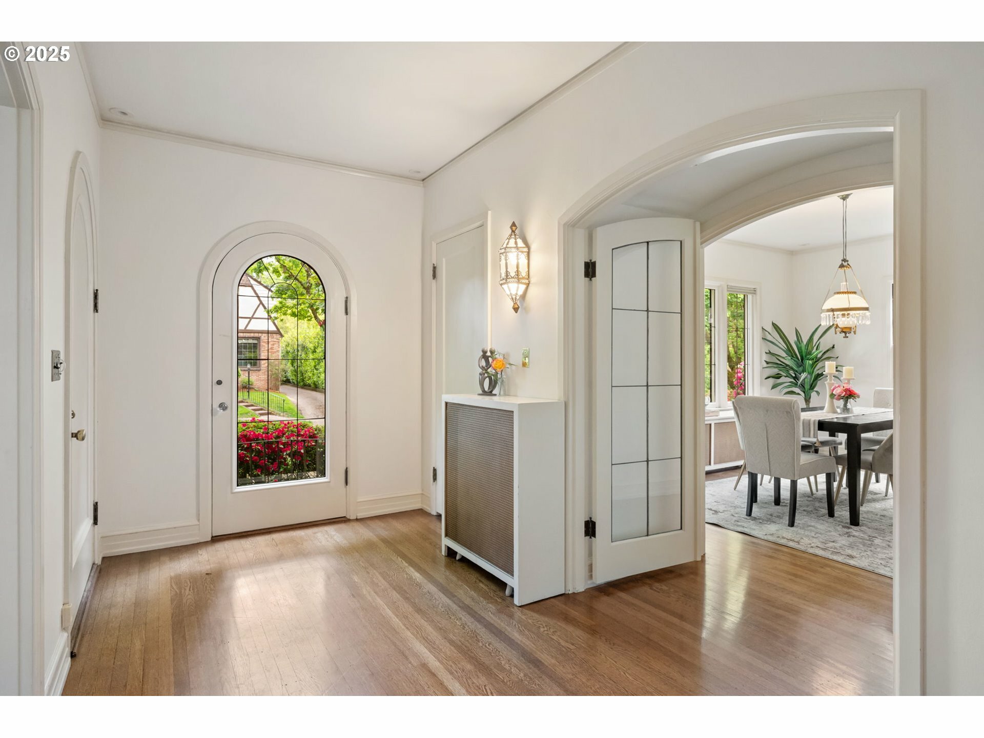 Property Photo: 6637 SE 30th Ave OR 97202