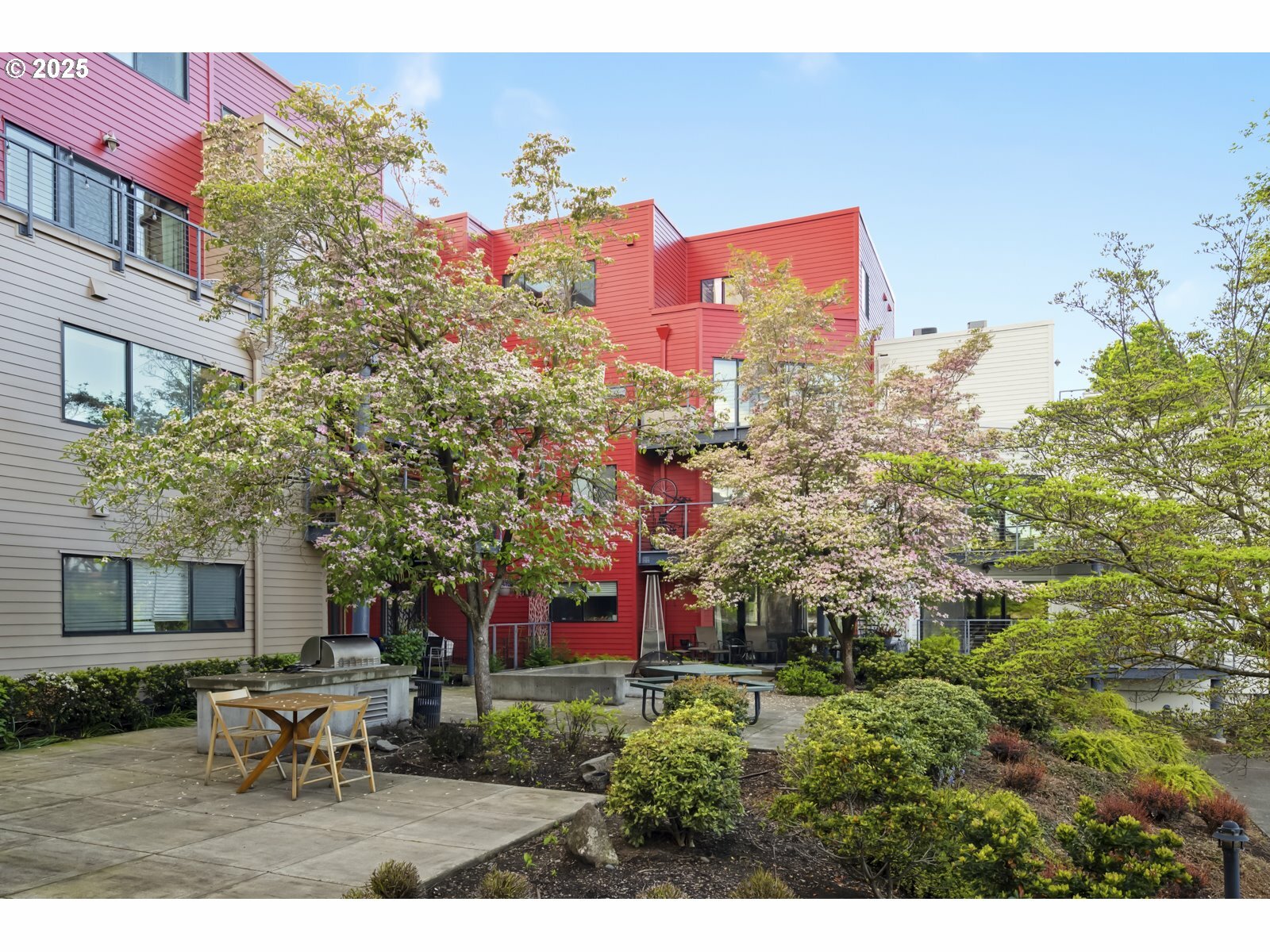 Property Photo: 840 NW Naito Pkwy H-5 OR 97209