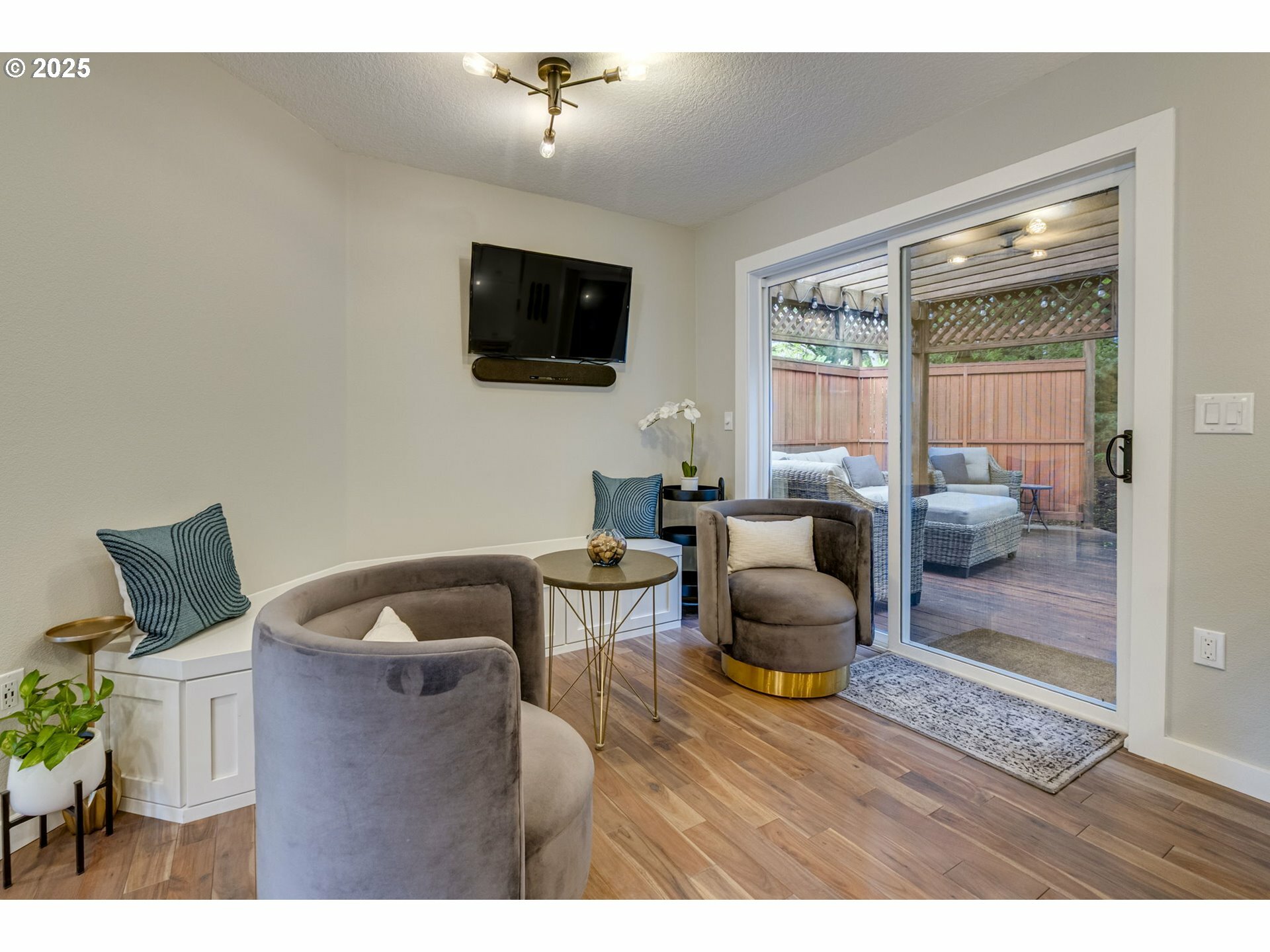 Property Photo: 9567 NW Arborview Dr OR 97229