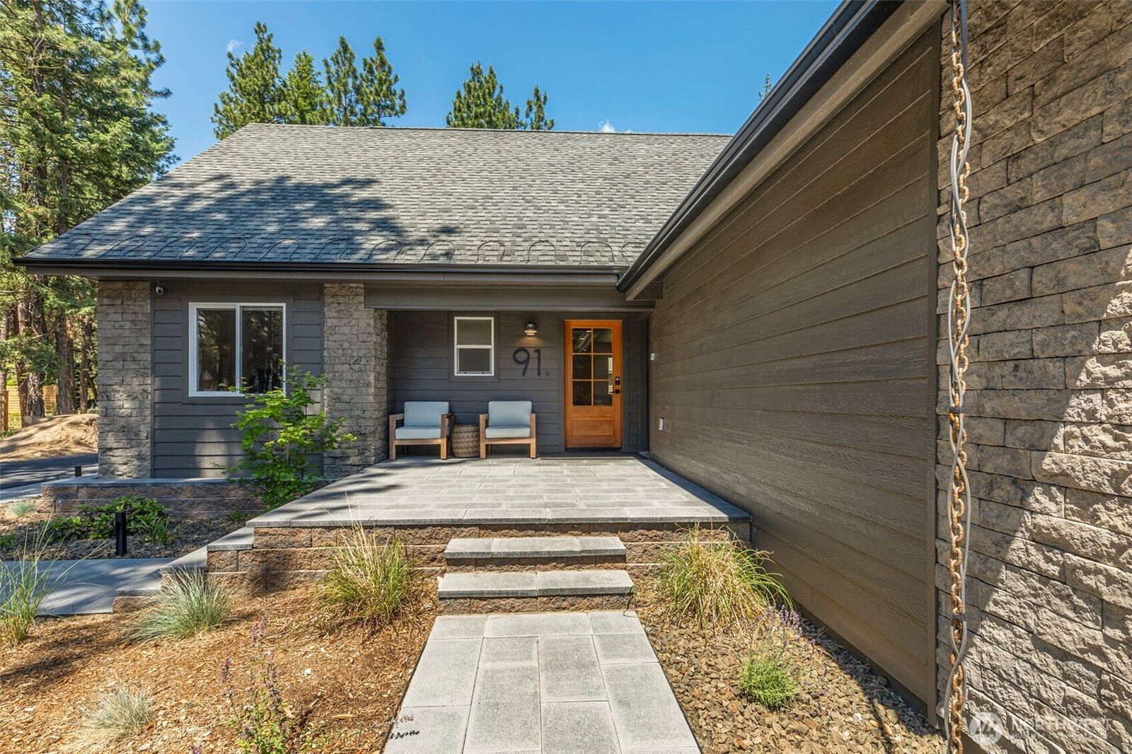 Property Photo:  91  White Pine Drive  WA 98940 