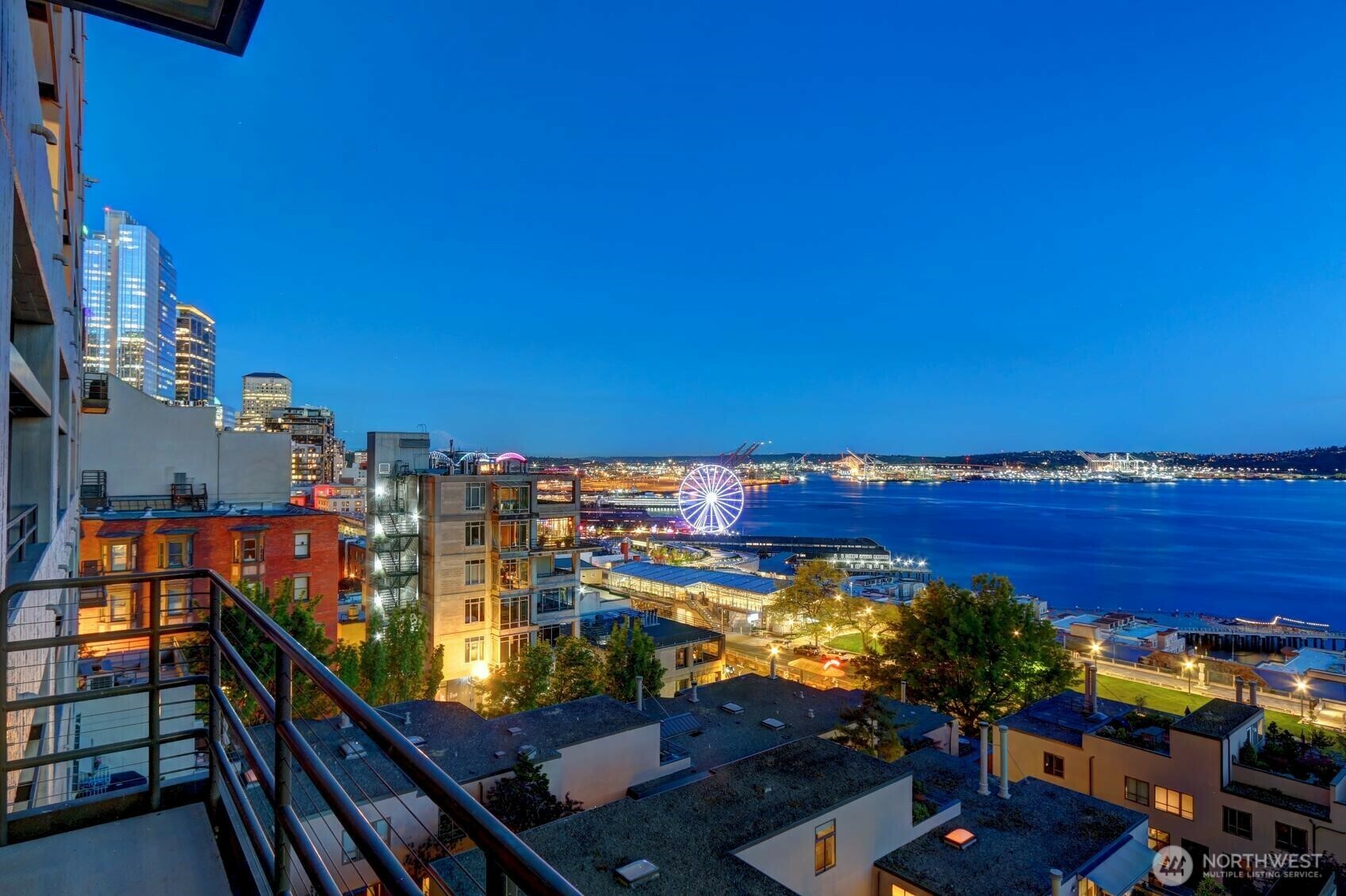 Property Photo: 2021 1st Avenue F8 WA 98121