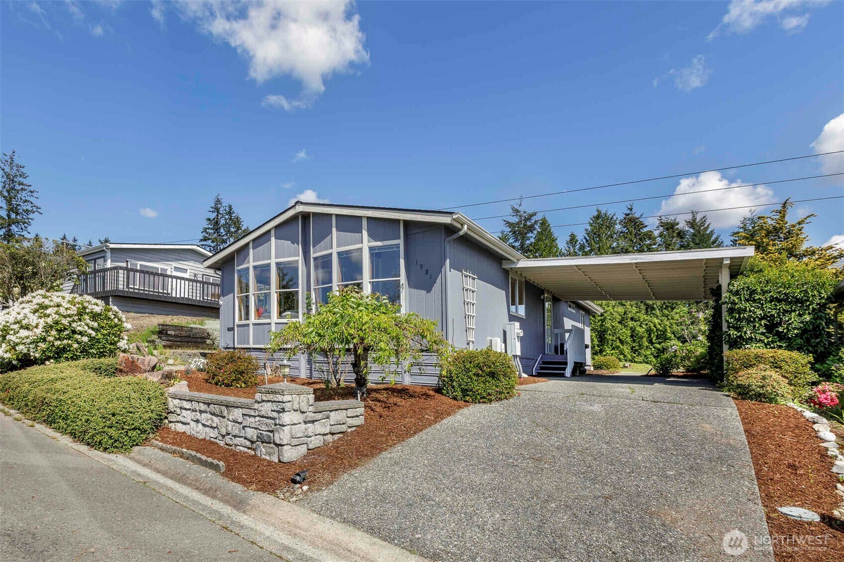 Property Photo: 19812 126th Avenue NE WA 98011