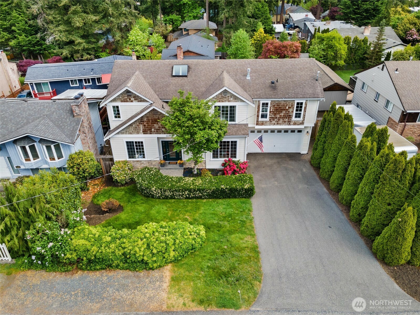 Property Photo: 22431 82nd Avenue W WA 98026