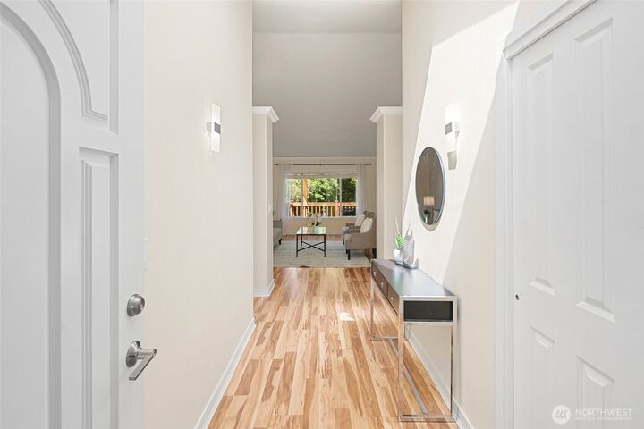 Property Photo:  12224 SE 39th Street  WA 98006 