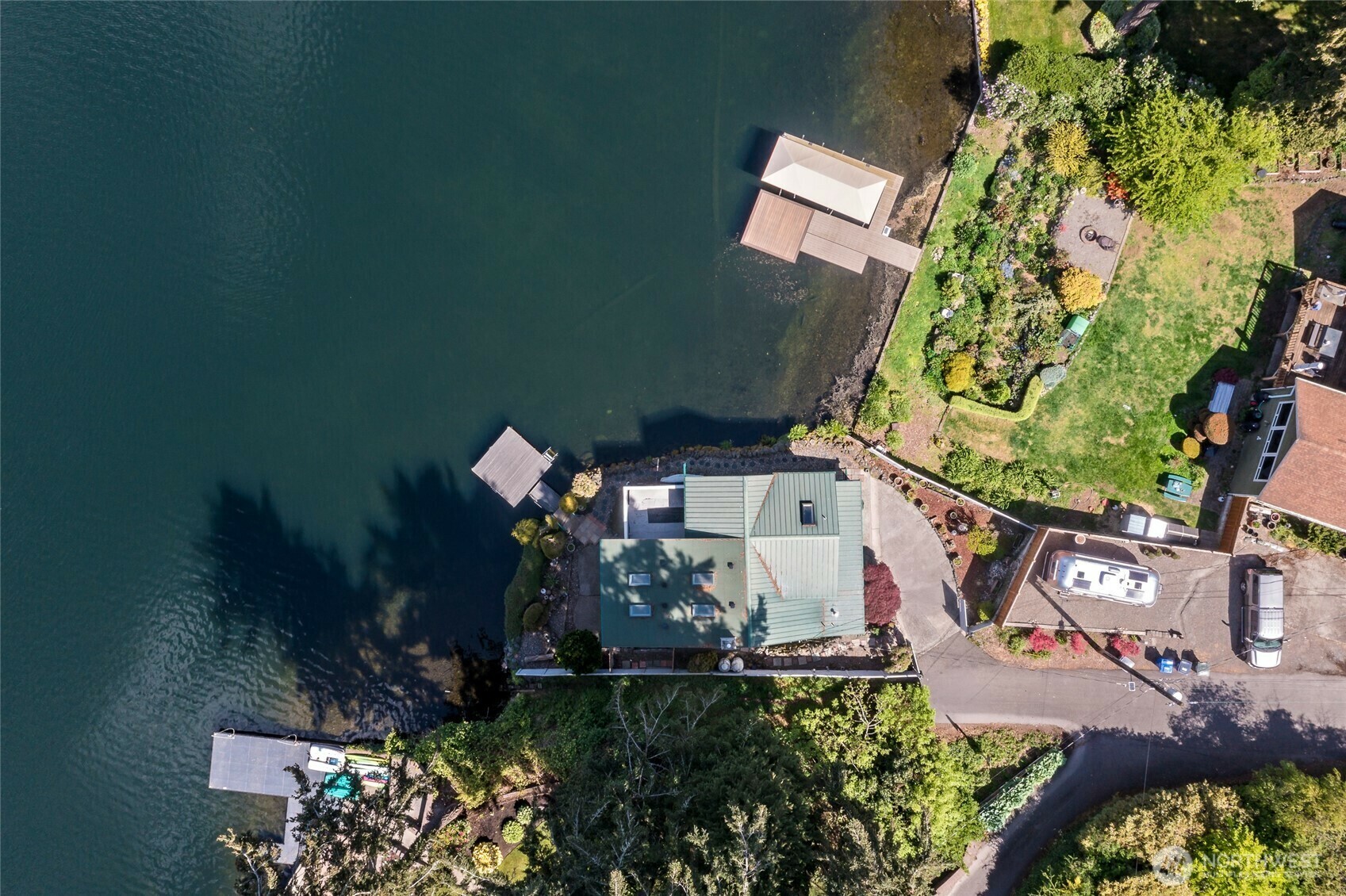 Property Photo: 6727 Lake Avenue SW WA 98499