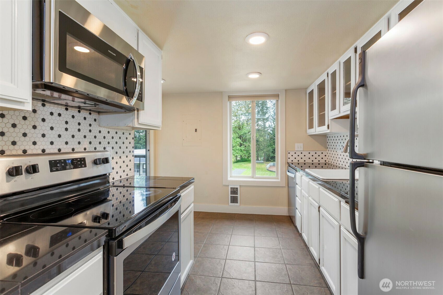 4641 W Lake Sammamish Parkway SE F305  Issaquah WA 98027 photo