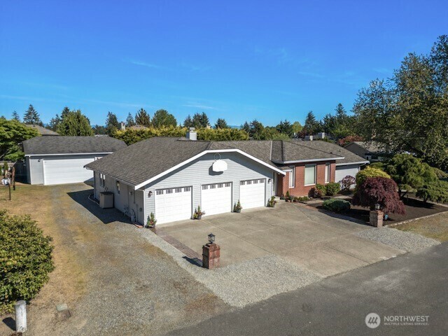 Property Photo: 23636 126th Avenue SE WA 98031