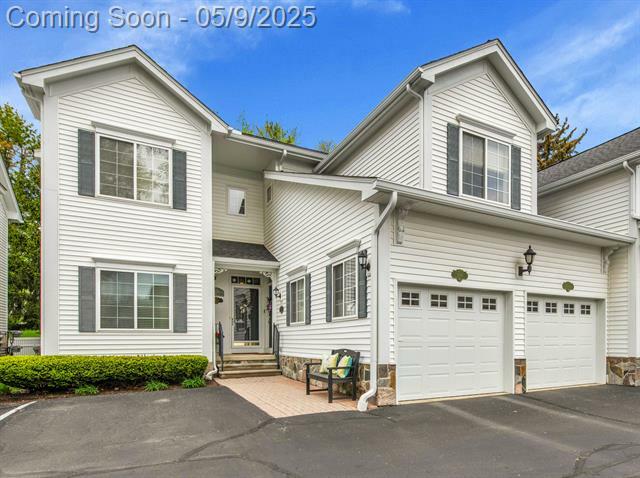 Property Photo: 1704 Cassady Place Drive MI 48170