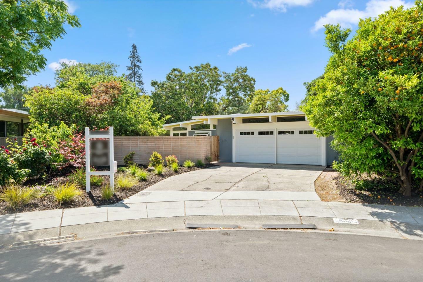 Property Photo: 3310 Kenneth Drive CA 94303