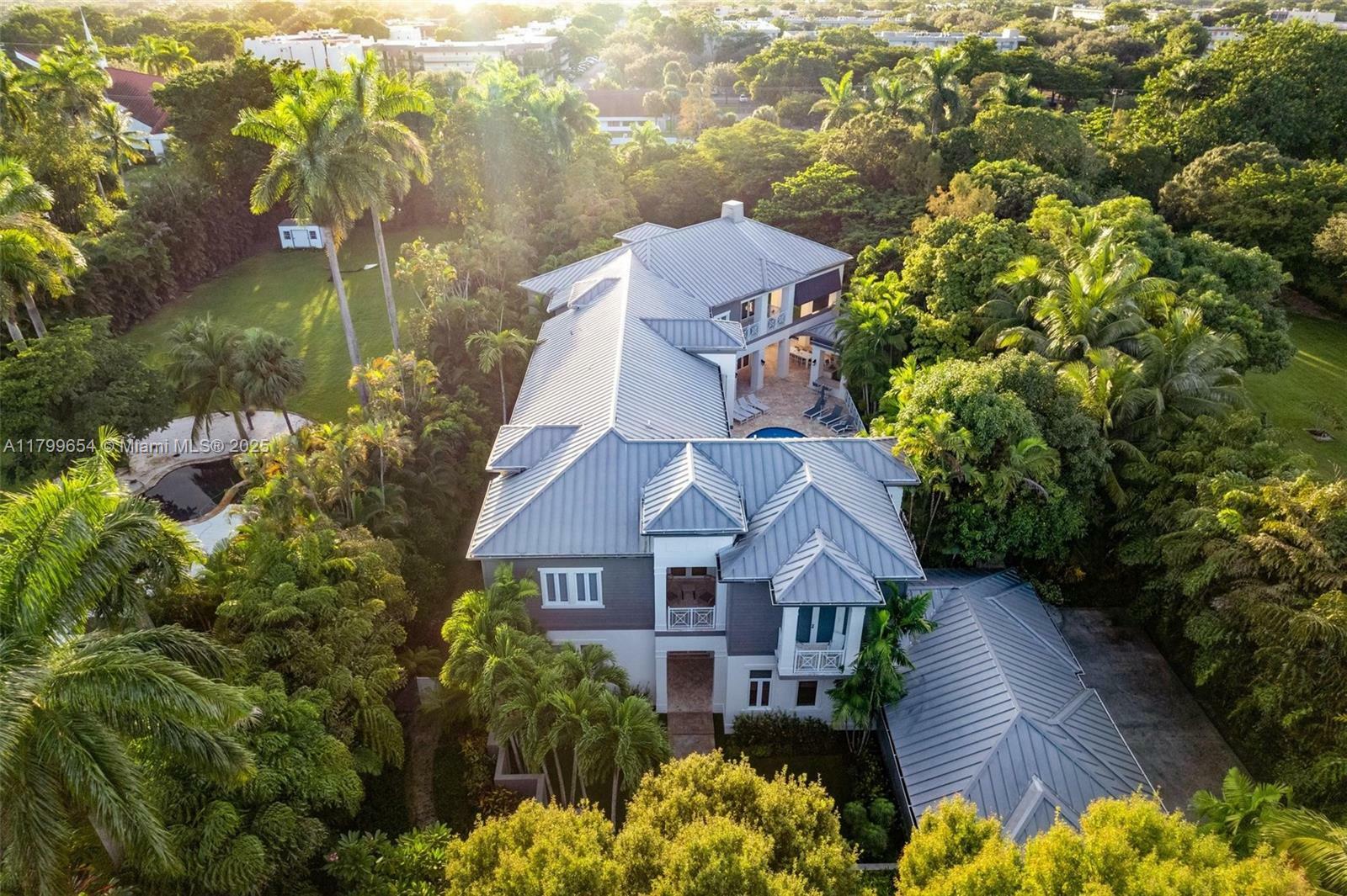 Property Photo: 101 Holly Ln FL 33317