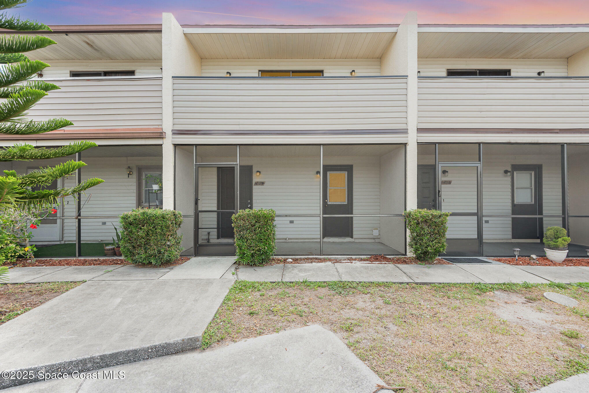 Property Photo: 3164 Finsterwald Drive FL 32780