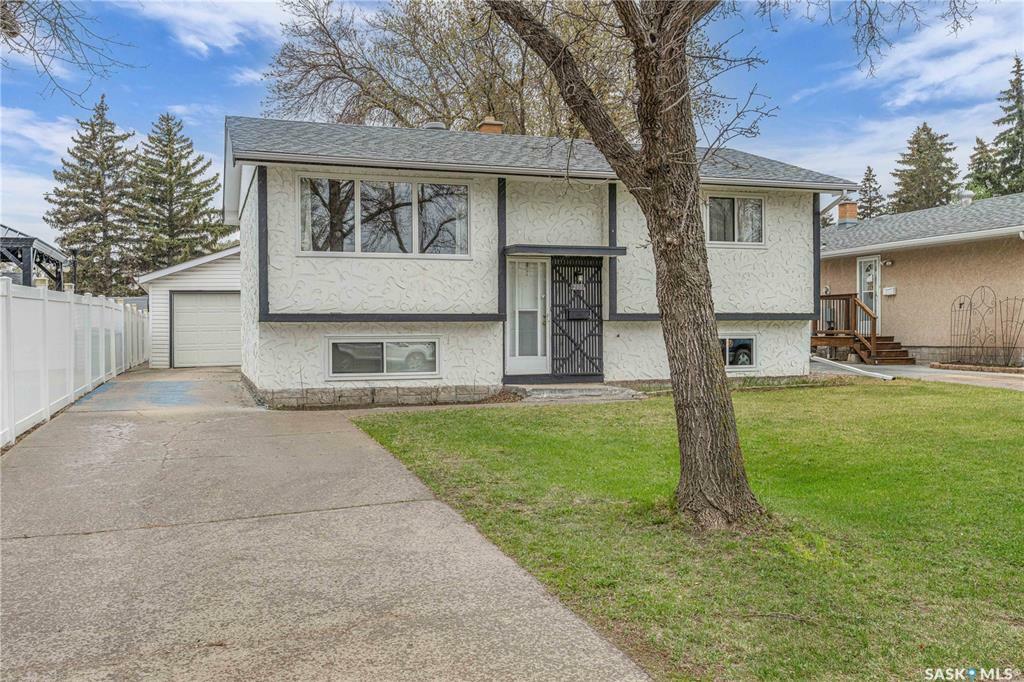 206 Upland Drive  Regina SK S4T 5H4 photo
