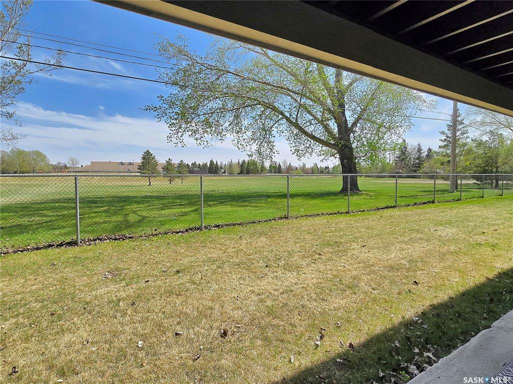 Property Photo: 425 115th Street E 1615 SK S7N 2E5