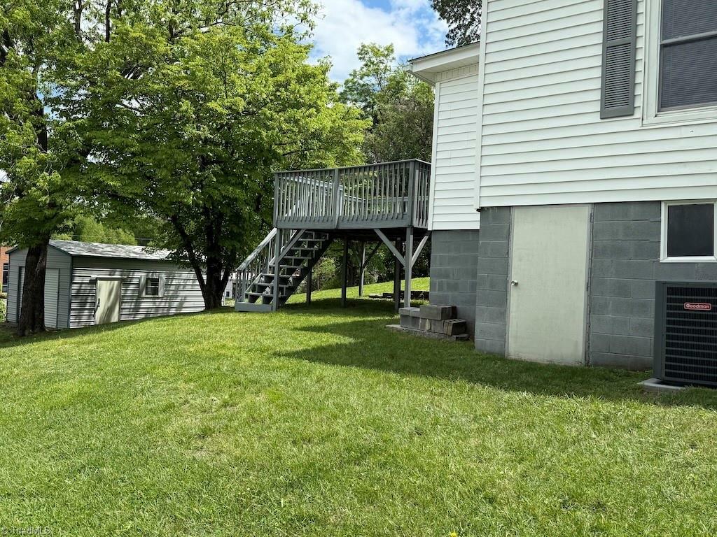Property Photo: 446 Durham Street NC 27030