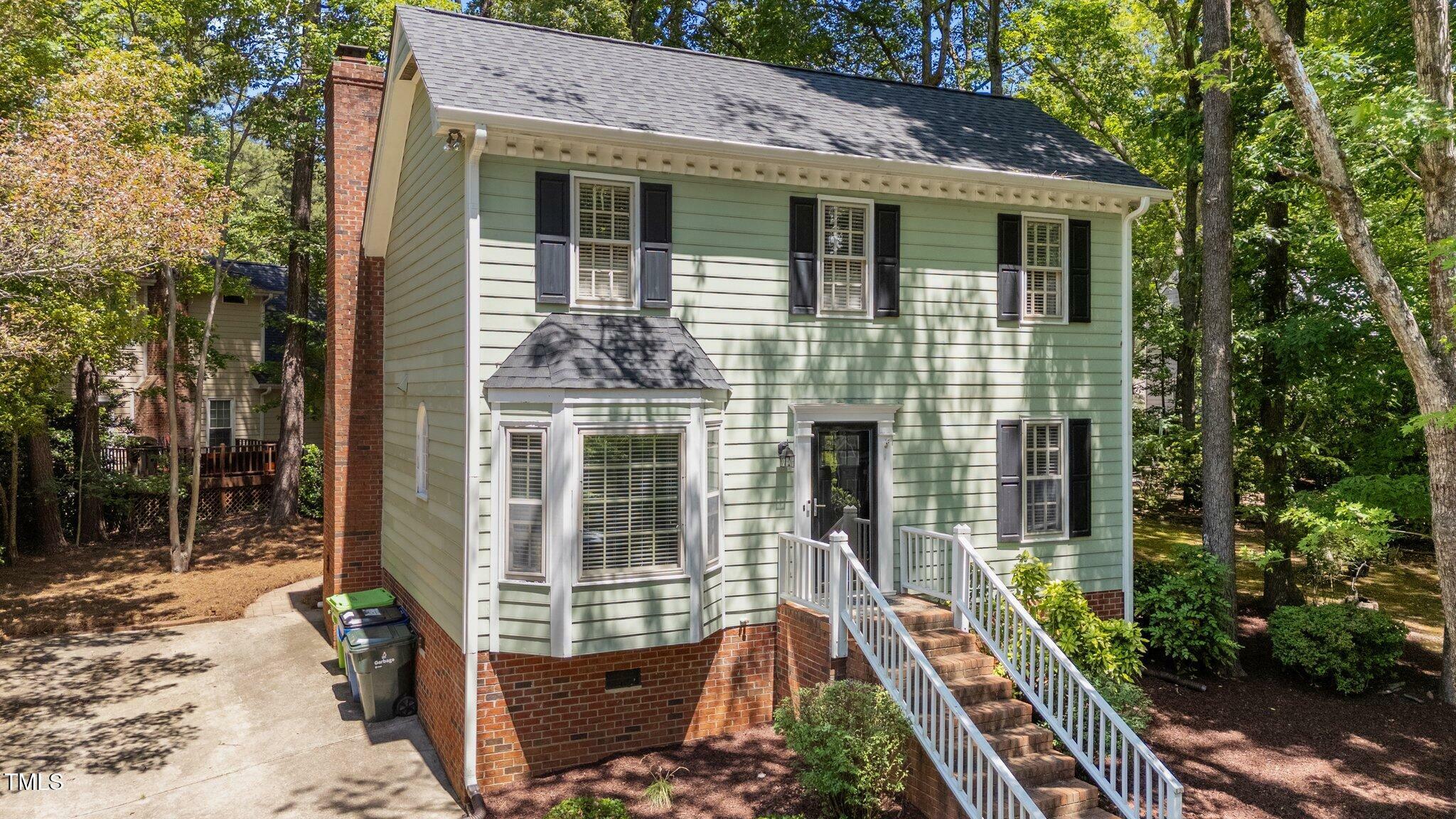Property Photo: 6904 Sandringham Drive NC 27613