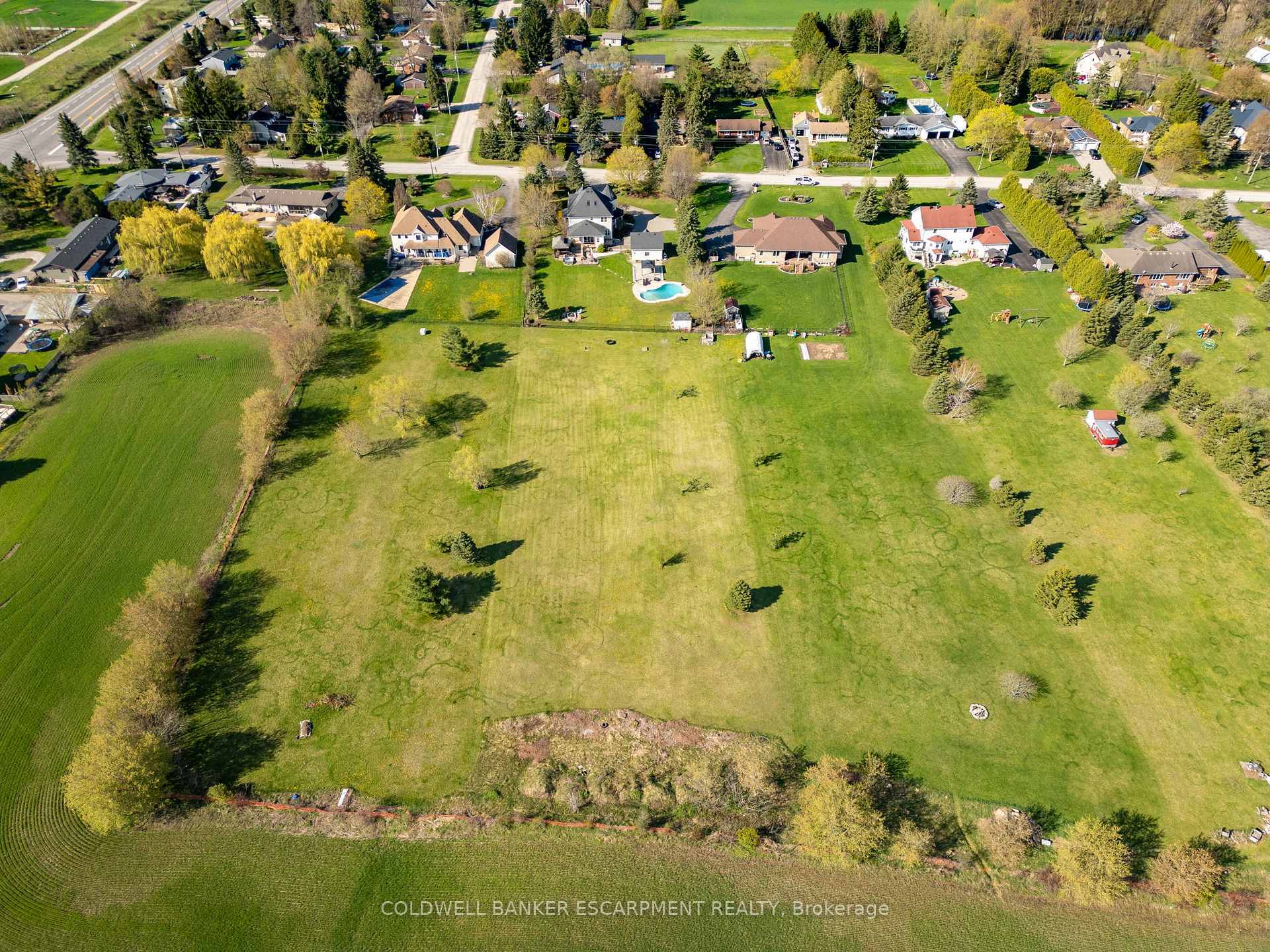Photo de la propriété: 13467 Fourth Line N ON L7J 2L8