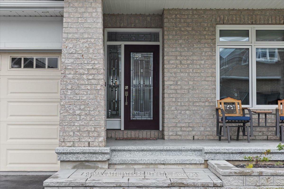 Property Photo: 583 Baie Des Castors Street ON K4A 0Y7