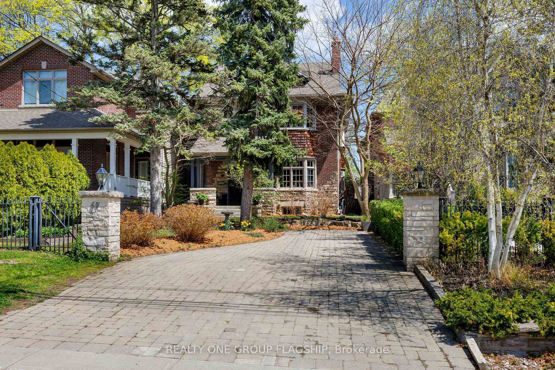 Property Photo: 69 Victoria Park Avenue ON M4E 3S2