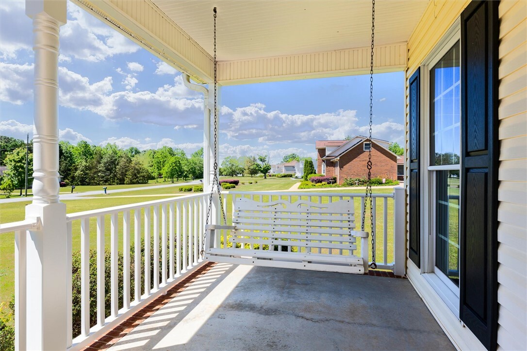 Property Photo: 205 Pebble Brook Lane SC 29627