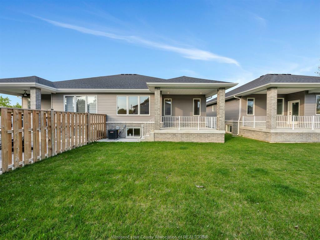 Photo de la propriété: 12 Yellow Bridge Crescent ON N0P 2P0