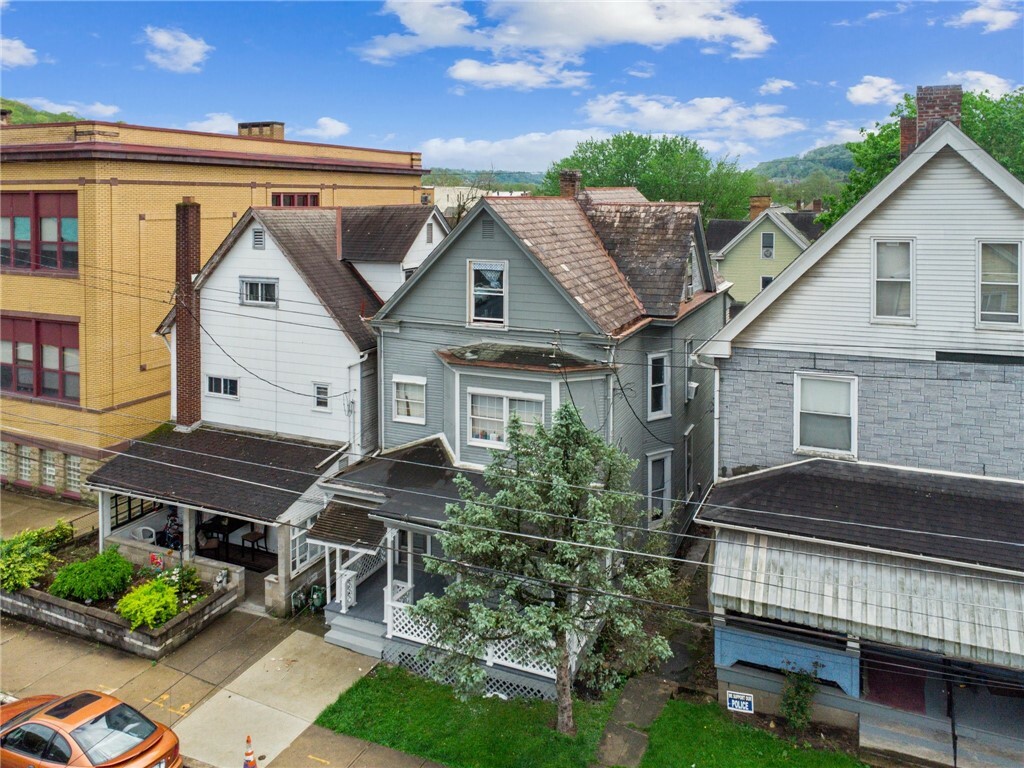 Property Photo: 425 Agatha PA 15140